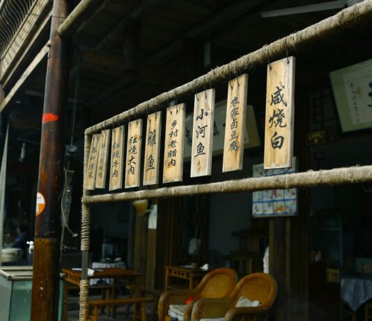 폐업 소상공인 취업 지원 강화…교육·수당 확대, 채무부담 완화